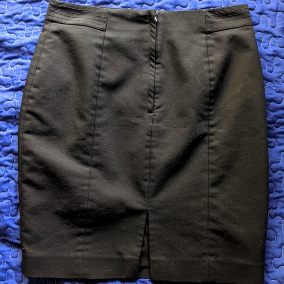 2/$15 H&M Fitted Pencil Skirt - Picture 2 of 3